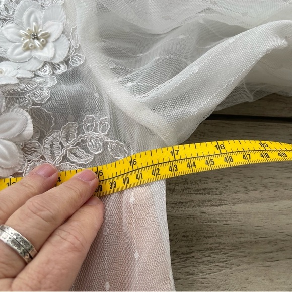 ShowPo AKshia Appliqué Pure White Mini Dress Womens Size 4 NWT - Picture 10 of 12